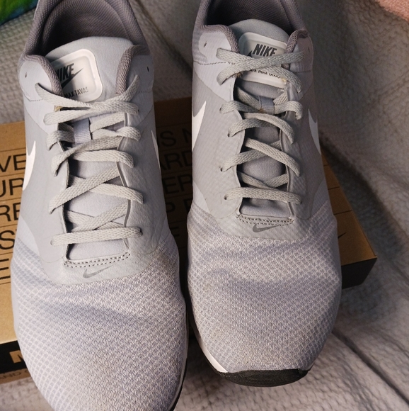 Men's Nike Tavas - Picture 2 of 6